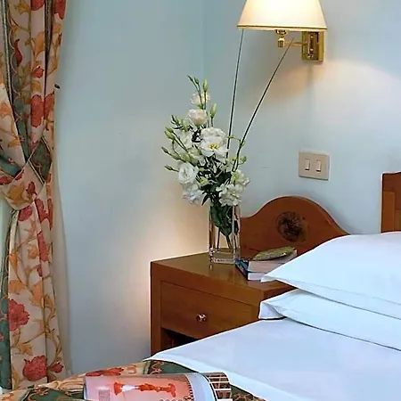 Aberdeen Hotel 3*
