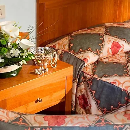 Aberdeen Hotel 3*